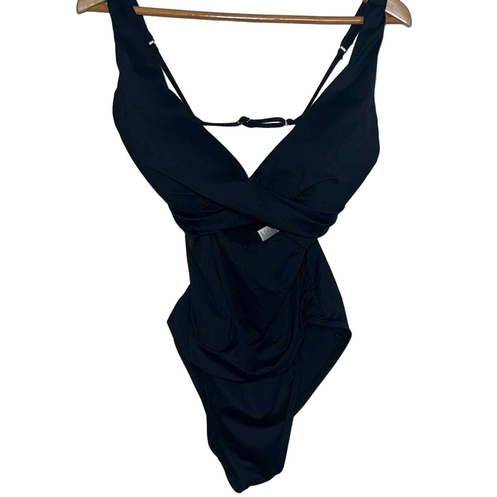 La Blanca Island Goddess Twist Keyhole One Piece Blac… Gem