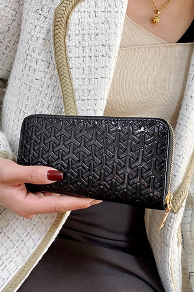 Stylish Leather Wallet for Women – RFID Blocking & Multiple Card Slots  -image