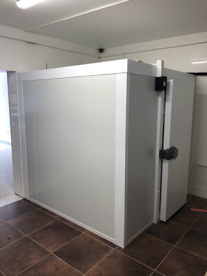 Kühlraum - zu Fuß in Gefrierraum, Kühler. Versorgung, Installation, Wartung