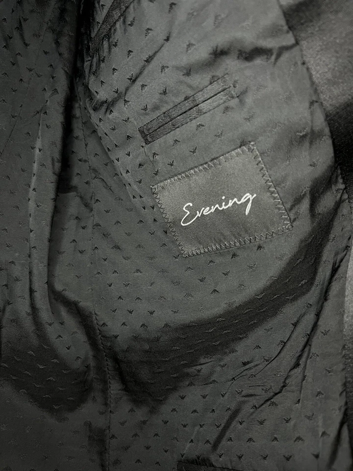 Chaqueta de Cena Emporio Armani Abstracta Bordada Calce Clásico Línea G 54 EE. UU. Foto 3 de 4