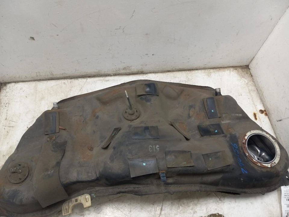 06-13 LEXUS IS350 3.5L RWD AT GAS FUEL TANK  — 第 4/4 张图片