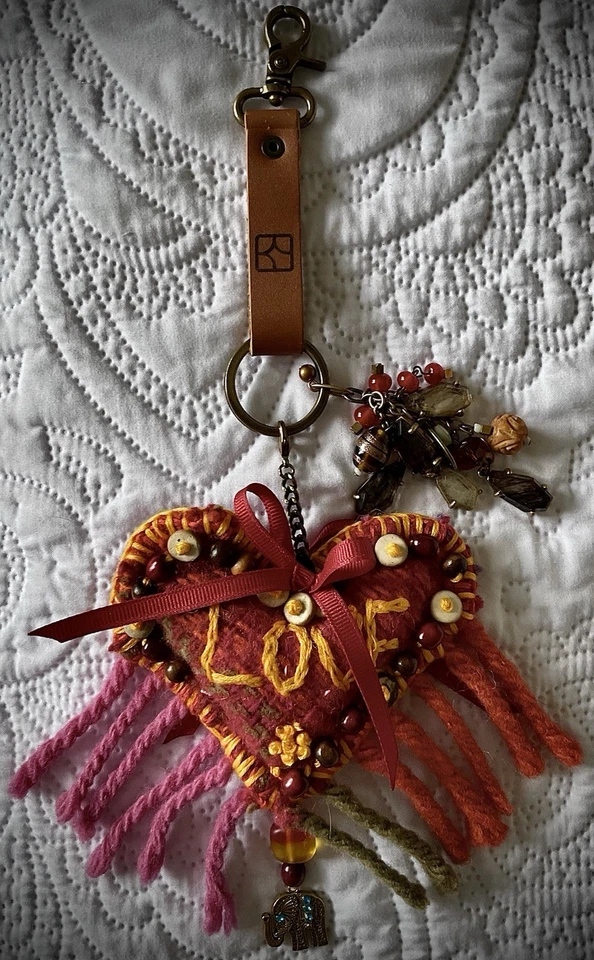 ÚNICO Tejido Lana Flecos Estilo Boho Corazón Llavero Bolso Dije Llavero Foto 3 de 4