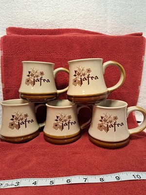 5 VINTAGE JAFRA COSMETICS COFFEE MUGS BEES & FLOWERS
