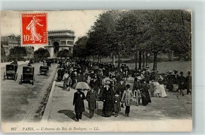 39479983 - Paris l`Avenue du Bois de Bologne Arc de Triomphe 1911