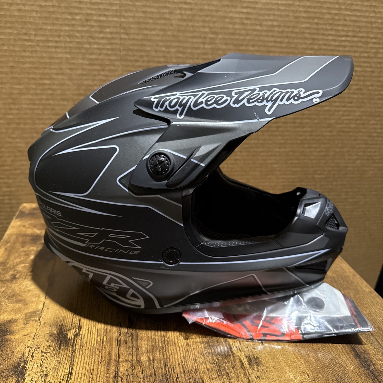 Troy Lee SE4 Offroad Motorcycle Helmet - Black  - Size Small