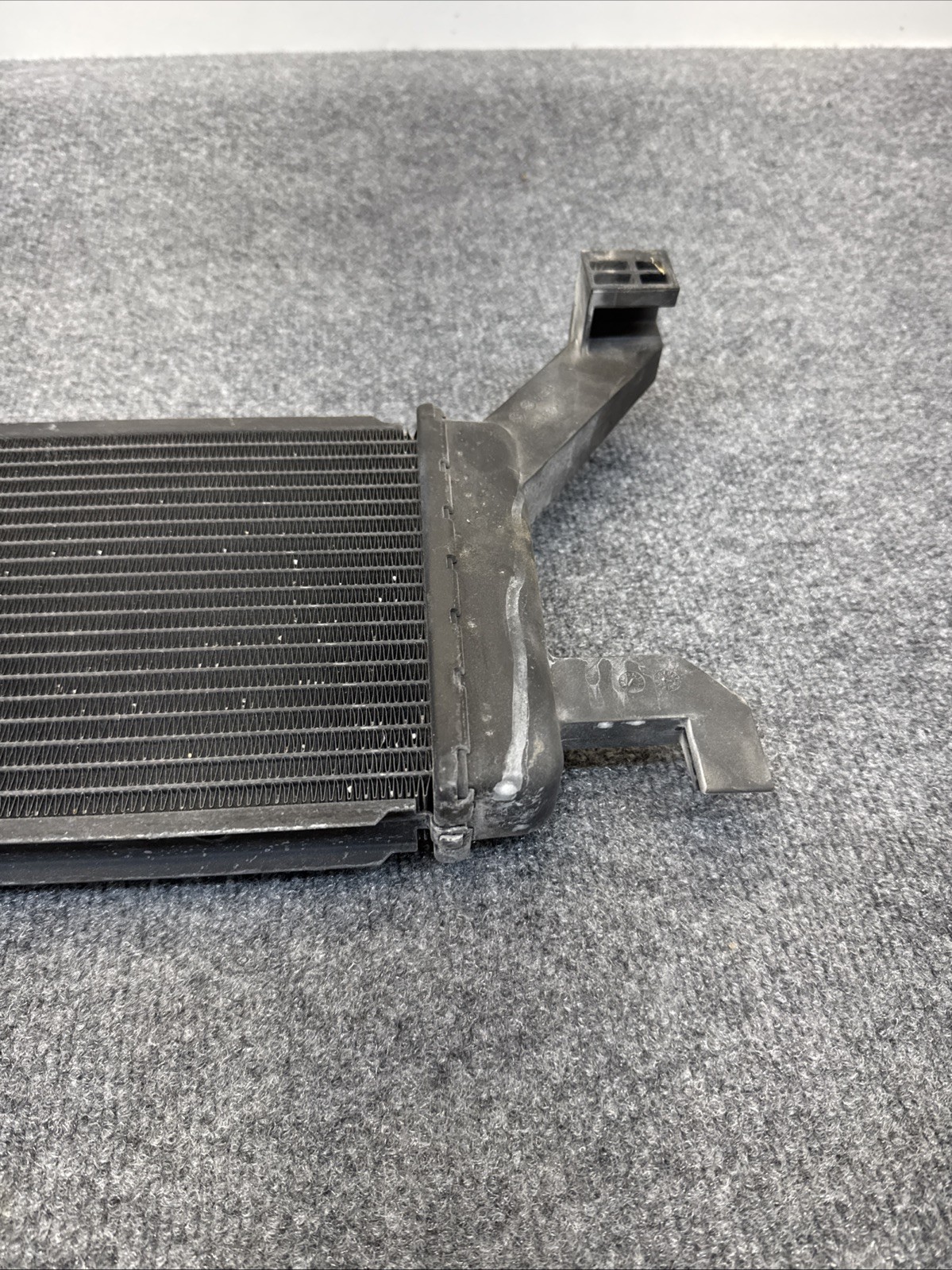 14-22 Maserati Ghibli Front Engine Secondary Water Cooler Radiator 670009821 OEM