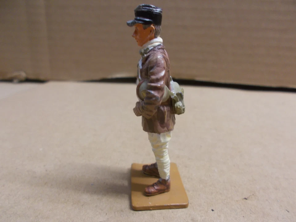 Soldat de plomb 1 DELPRADO  Captain of  tanks  France 1939-40 - Photo 2/4