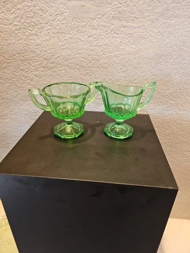 Hazel Atlas Ribbon Pattern, Sugar And Creamer, Green Depression Glass, 1940s