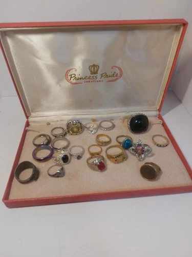 Vintage Costume Jewelry Ring Lot, Various Sizes