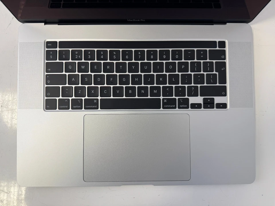 Apple MacBook Pro 16" 2019 Intel Core i9 9980HK 2,4 GHz 32 GB RAM 512 GB SSD - Bild 2 von 4