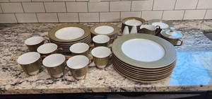 MINT Sango China Versailles 55-Piece Dinnerware Set- Flawless 22k Gold Filigree