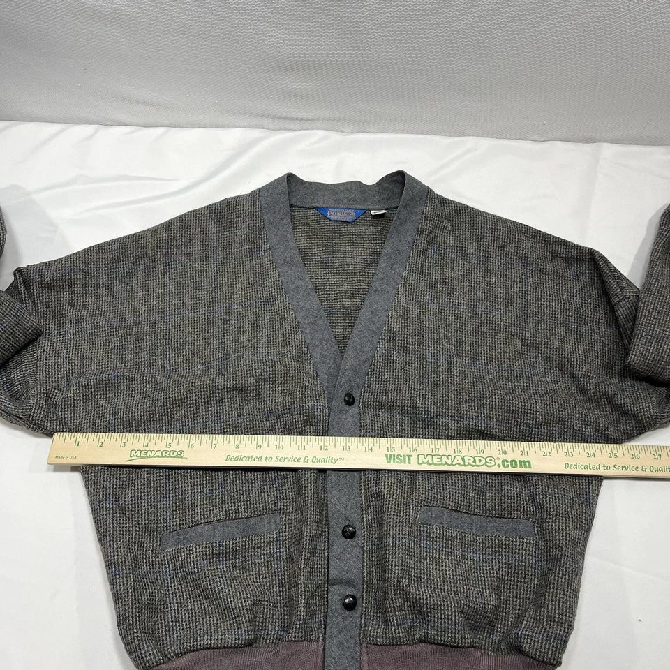 Vintage Pendleton Black Gray Plaid Virigin 100% Wool Button Up Cardigan Large - Image 4 of 4