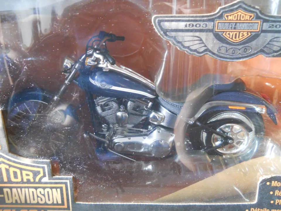 Ertl Harley Davidson 2003 Softail Deuce 1:10 Diecast - Image 3 of 3
