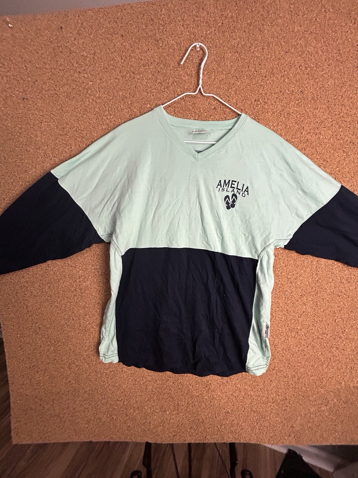 Amelia Island Pullover Small - image 1