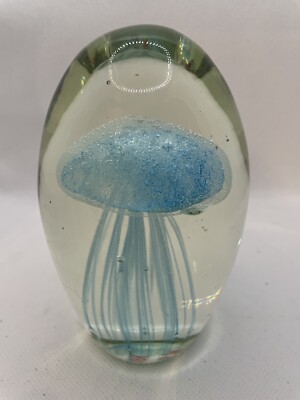 Green Art Glass Jellyfish 4" Glow In The Dark / UV Light Paperweight | eBay