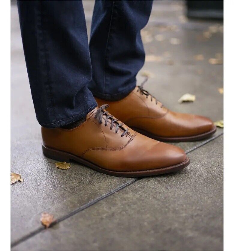 NEW Allen Edmonds Men's Carlyle Plain Toe Oxford - Walnut NEW Allen Edmonds Men's Carlyle Plain Toe Oxford - Walnut
