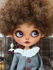 Bambola Blythe personalizzata fatta a mano + vestiti occhi parrucca denti pelle marrone ragazza 1/6 bambole BJD