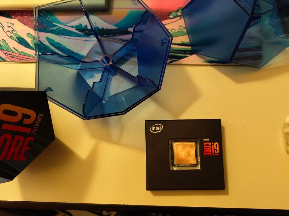 Intel Core i9-9900K 3,6 GHz Octa-Core (BX80684I99900K) Processore - Immagine 2 di 2