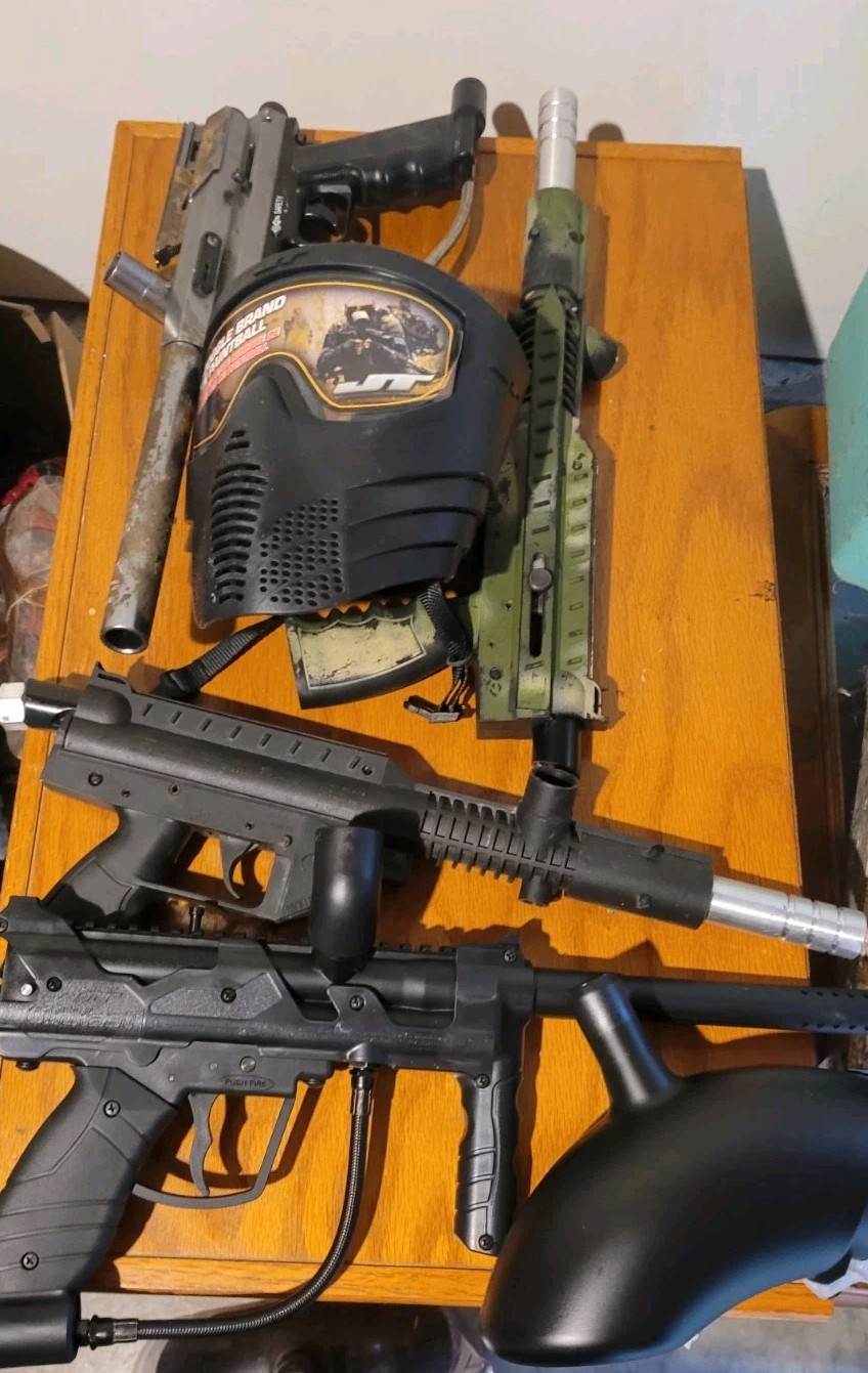 Lot 5 Guns 2masks And Box Of Paintballs