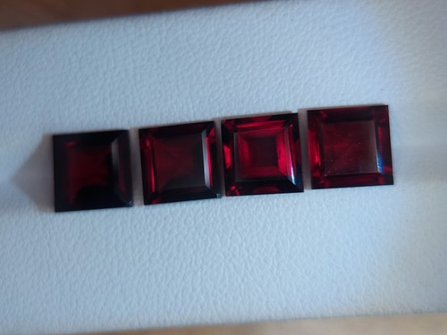 4 untreated Garnet gemstones - faceted natural red garnet 11.75 CTS - Picture 2 of 10