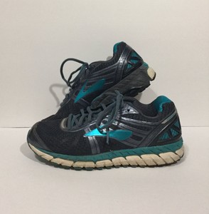 brooks ariel 16 size 10
