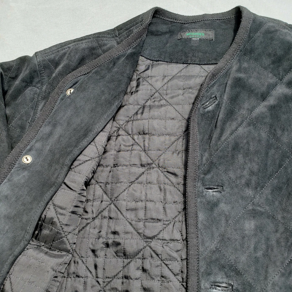 Chaqueta de gamuza acolchada negra Bottega Veneta Foto 3 de 4