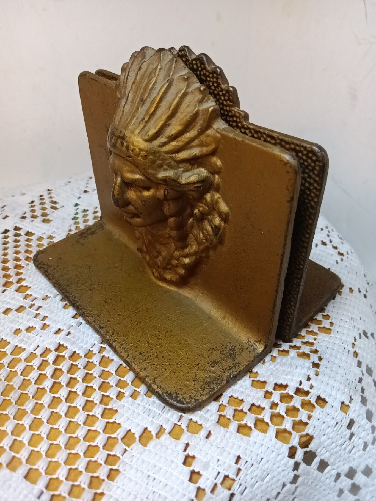 Vintage Cast Iron Native American Indian Head Bookends 4.25 Inches