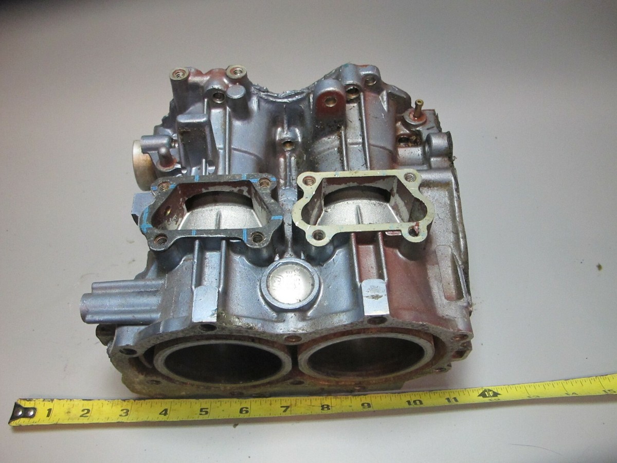 Evinrude Johnson 25 HP Crankcase 0387647 387647 