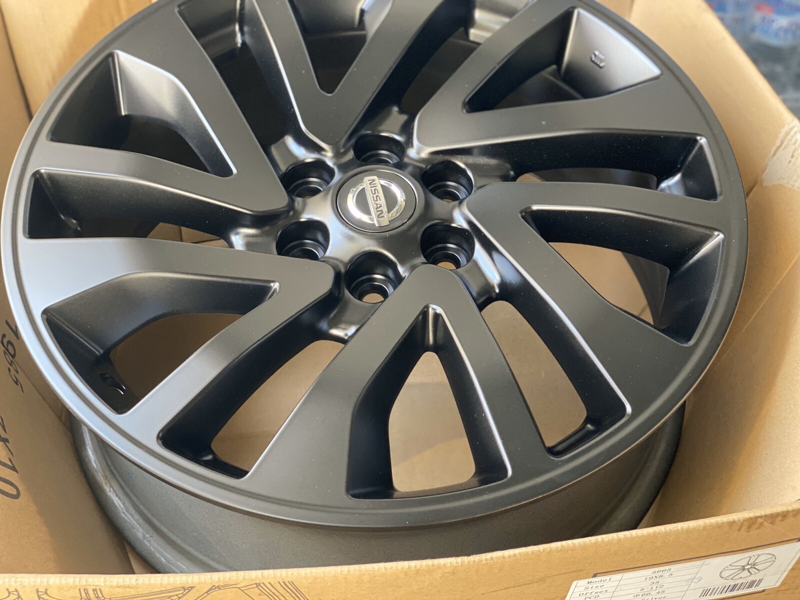 4X Genuine NISSAN NAVARA SATIN BLACK 2019 ST-X D23 R18