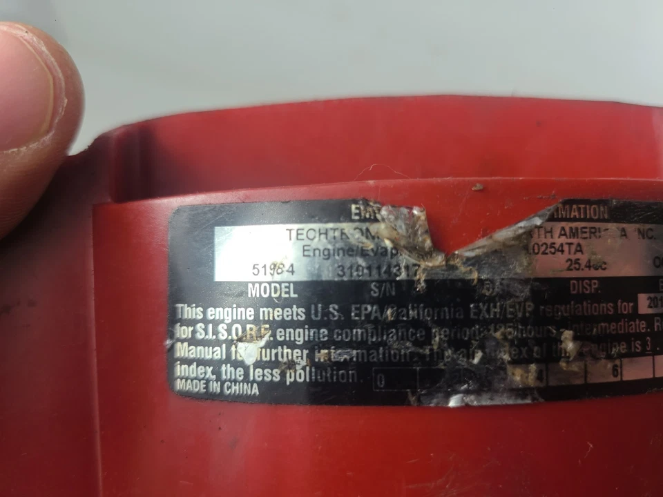 Soplador de hojas de vacío Toro modelo #51984 pieza de carcasa de plástico con herrajes Foto 4 de 4