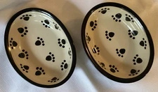 Cat Food and Water Bowl With Paw Prints Pattern