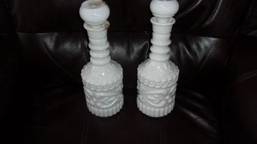 VTG. JIM BEAM MILK GLASS DECANTER BOTTLES. LIQUOR, WHISKEY, EMPTY BARROOM DECOR