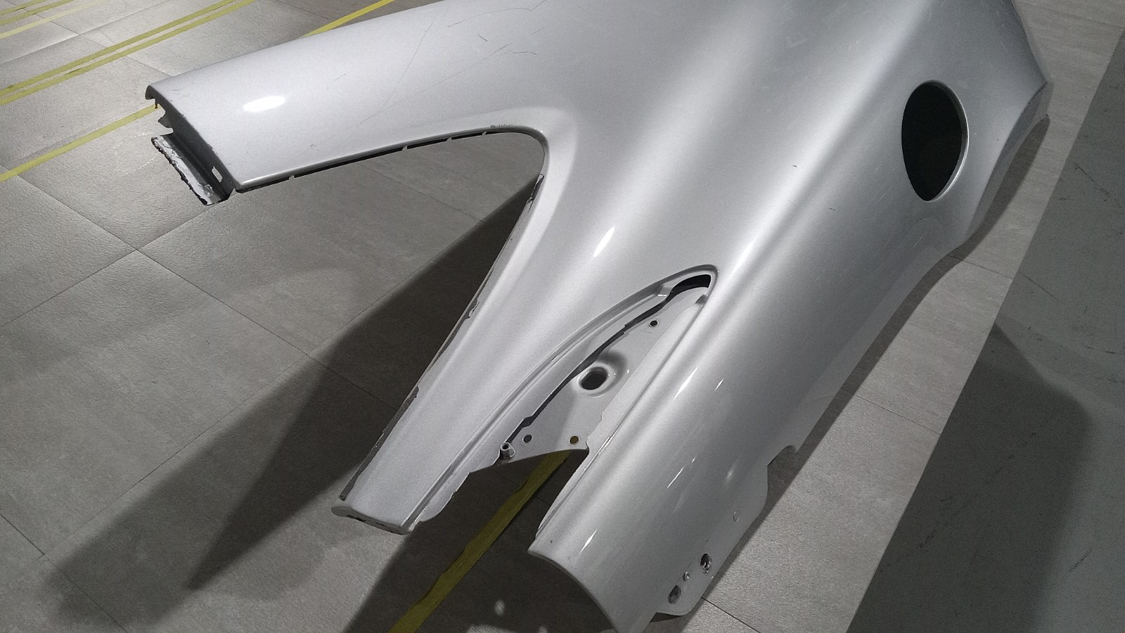 16-20 McLaren 570GT drivers quarter panel 