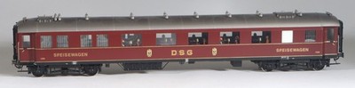 SPRING Spur 0 Finescale High End messing Speisewagen DSG rot Inneneinrichtung