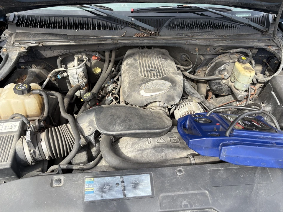 Compresor de aire acondicionado Chevy Silverado 1500 99 00 01 02 Foto 2 de 3