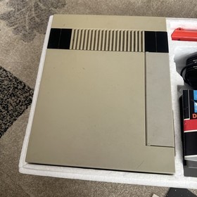 Nintendo NES Action Set Home Console ~ Complete In Box w/Orange Zapper & Game