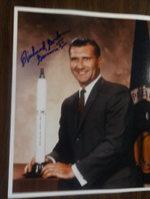 Gemini Astronaut Richard Gordon Signed 8 X 10 Color Photo