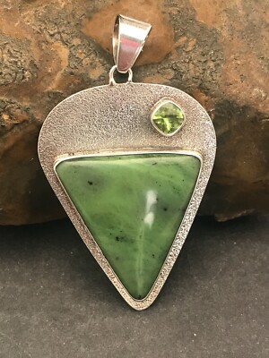 ECHTER SERPENTIN UND PERIDOT ANHÄNGER 925 STERLINGSILBER SCHNELLER KOSTENLOSER VERSAND!!