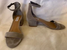 Steve Madden Gray Suede block heel ankle strap shoes size 9