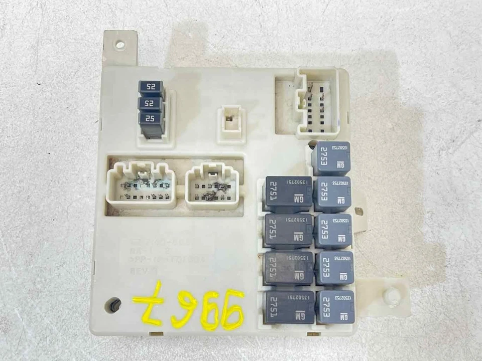 Подходит для приборной панели 13-16 GMC ACADIA жгут проводов распределительная коробка 23106753 от оригинального производителя - Изображение 3 из 4