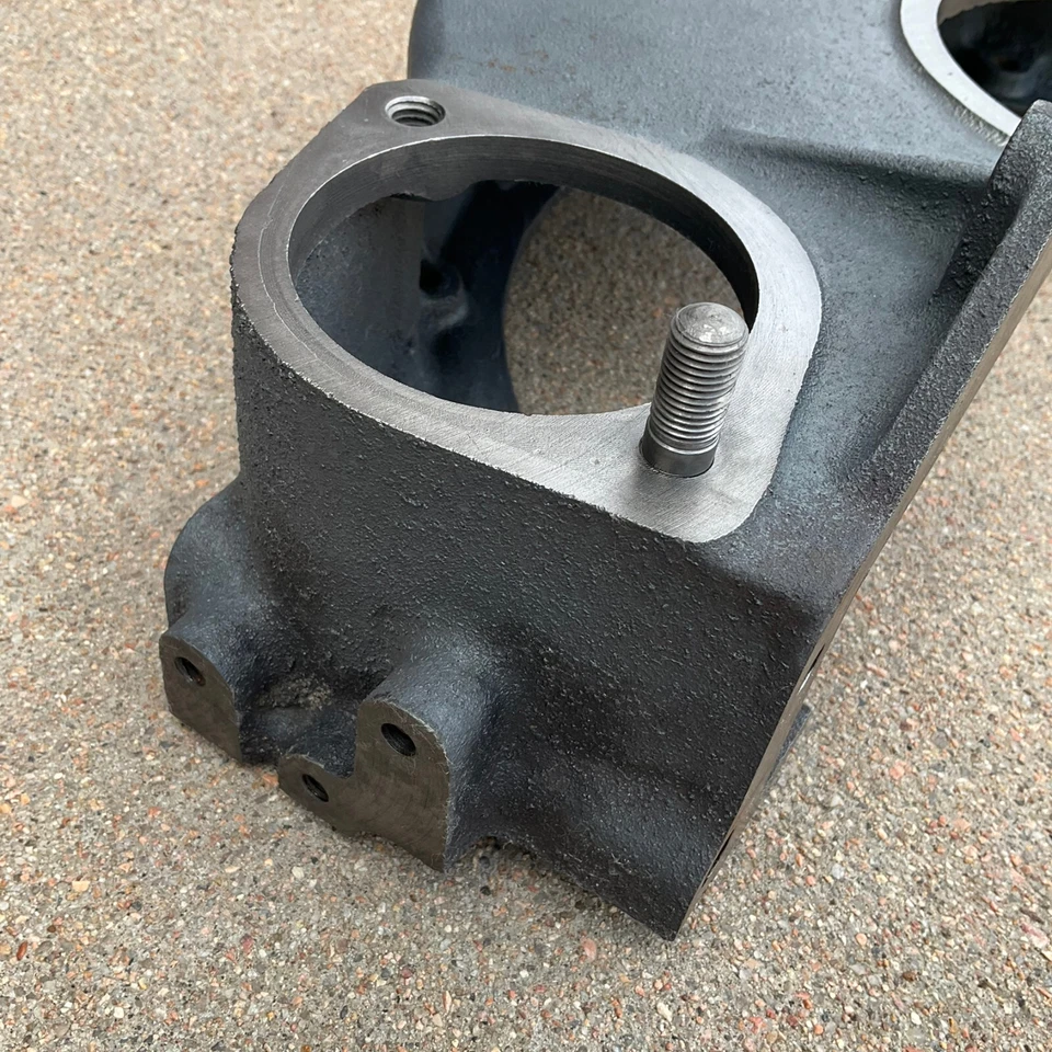 Oldsmobile 303 324 Series 76 78 88 98 1949-1953 carcasa campana inferior GM 558709 Foto 4 de 4