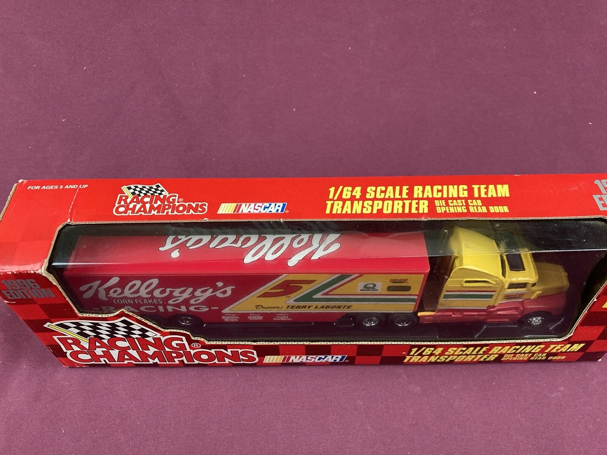 Racing Champions 1/64 1996 Racing Team Transporter #5 Kellogg's