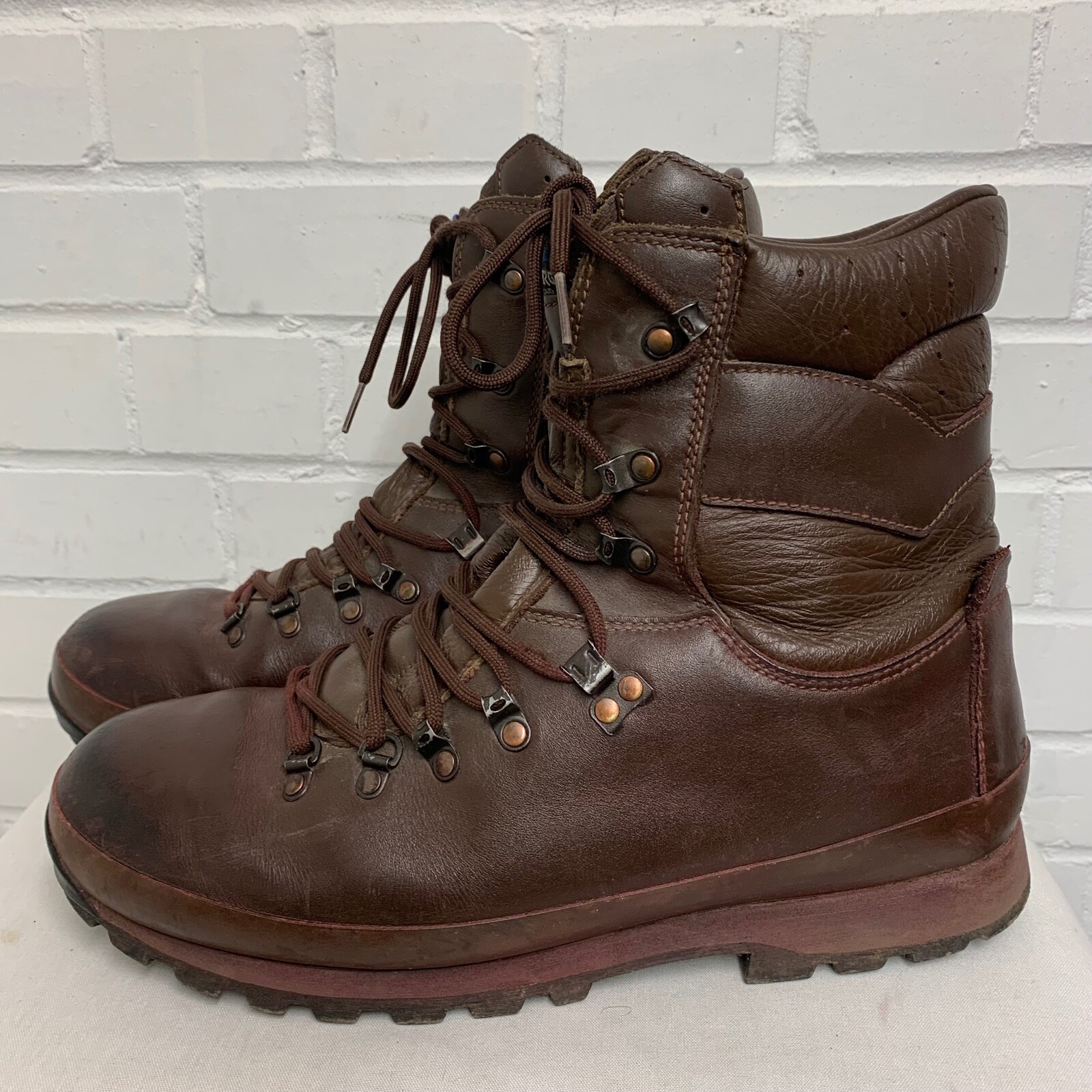 ALTBERG BROWN LEATHER DEFENDER COMBAT 