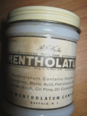 Mentholatum orig. im weißen Milchglas 30er 40er Jahre