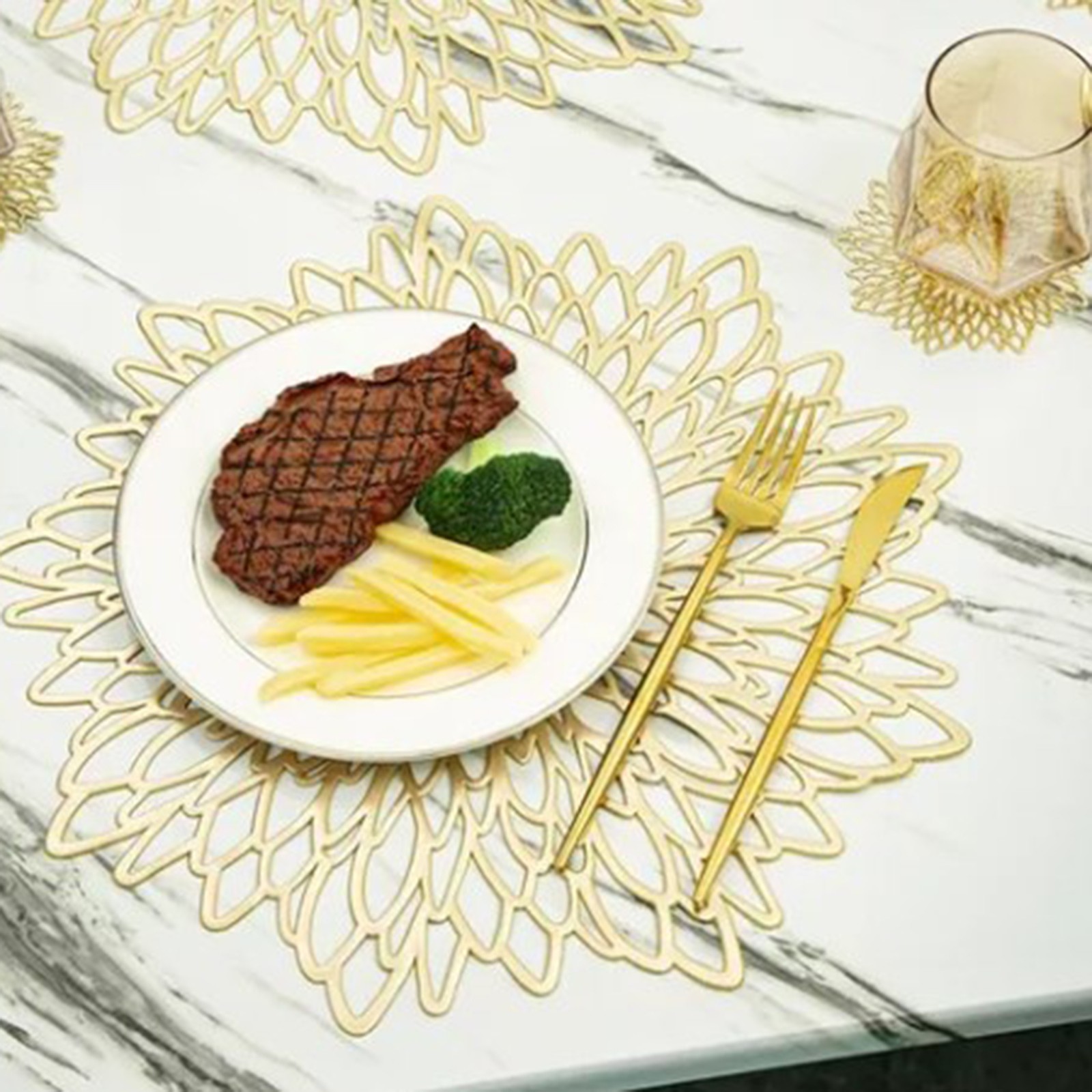 8PCS Hollow Out Table Mats Flower Shape PVC Placemats Heat Resistant Dining
