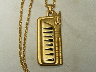 Rare Vintage LAUREL BURCH Heavy Gold Tone, Enamel Cat Pendant Necklace