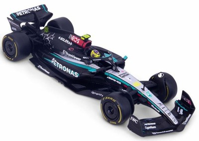 Burago 1/43 Mercedes AMG W15 2024 Hamilton mit Helm 38209H