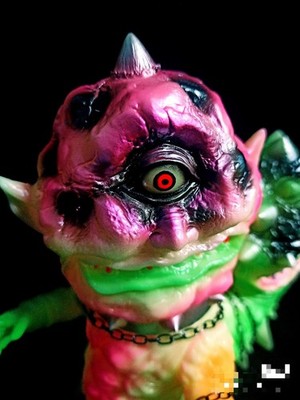 その他 MVH mutant vinyl hardcore kaijutan MVH Mutantvinylhardcore Creep Worm Sofubi Kaiju Limited Edition