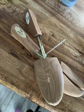 Mens Wearhouse Adjustable Cedar Wood Shoe Tree Stretchers Shapers