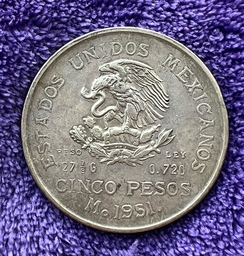 柔らかな質感の Mexican Silver 1953 Pesos 5 銀0.720 Pesos Cinco 5